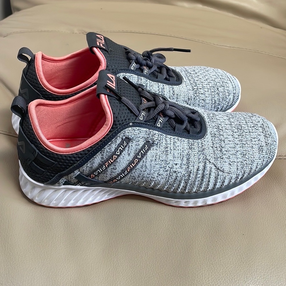 Fila women’s 10 US